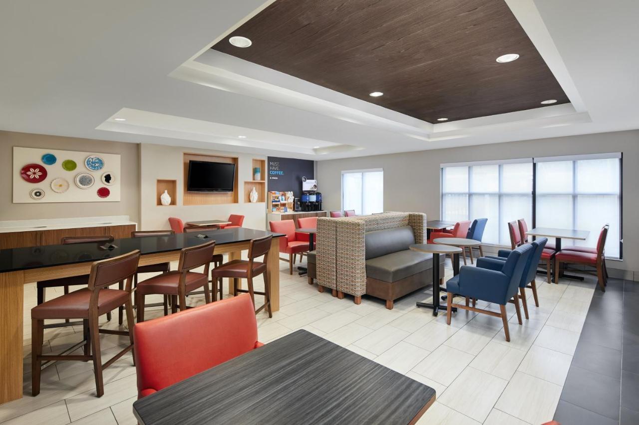 Holiday Inn Express Hotel & Suites Pensacola-West Navy Base By Ihg Beach Haven Exteriör bild