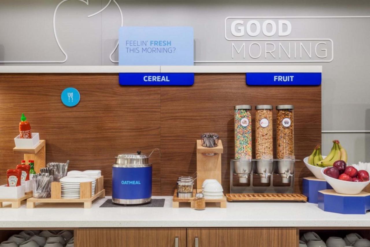 Holiday Inn Express Hotel & Suites Pensacola-West Navy Base By Ihg Beach Haven Exteriör bild