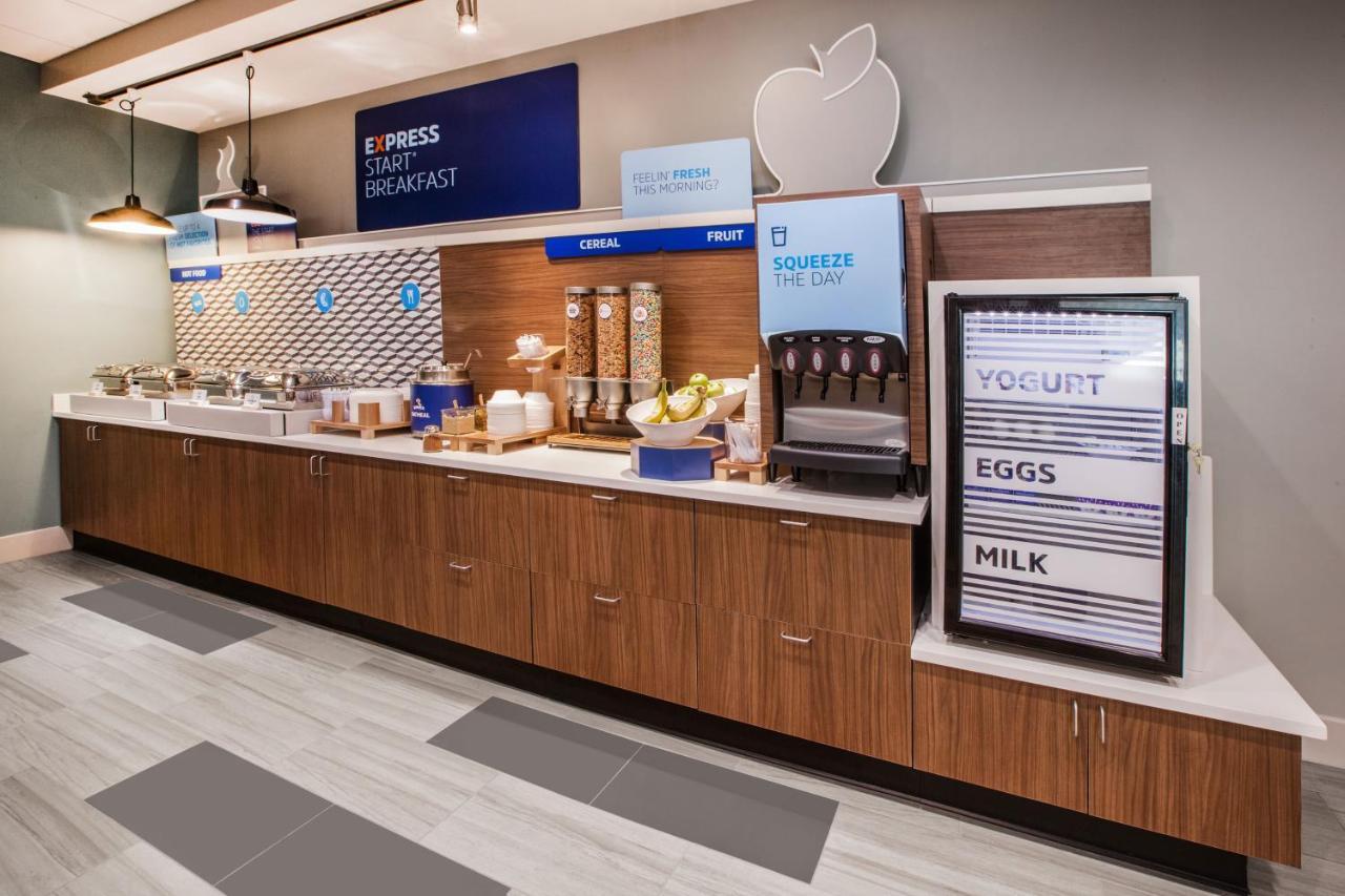 Holiday Inn Express Hotel & Suites Pensacola-West Navy Base By Ihg Beach Haven Exteriör bild